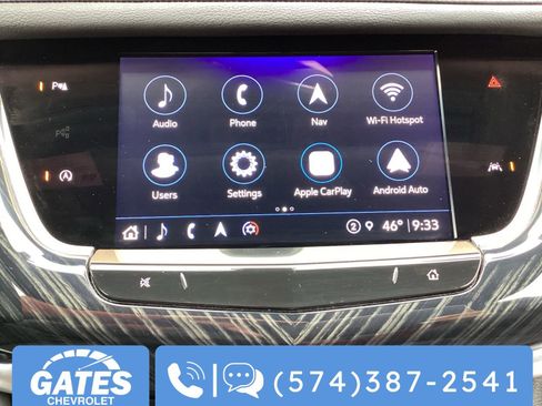 Used 2025 Cadillac XT6 Premium Luxury image 3
