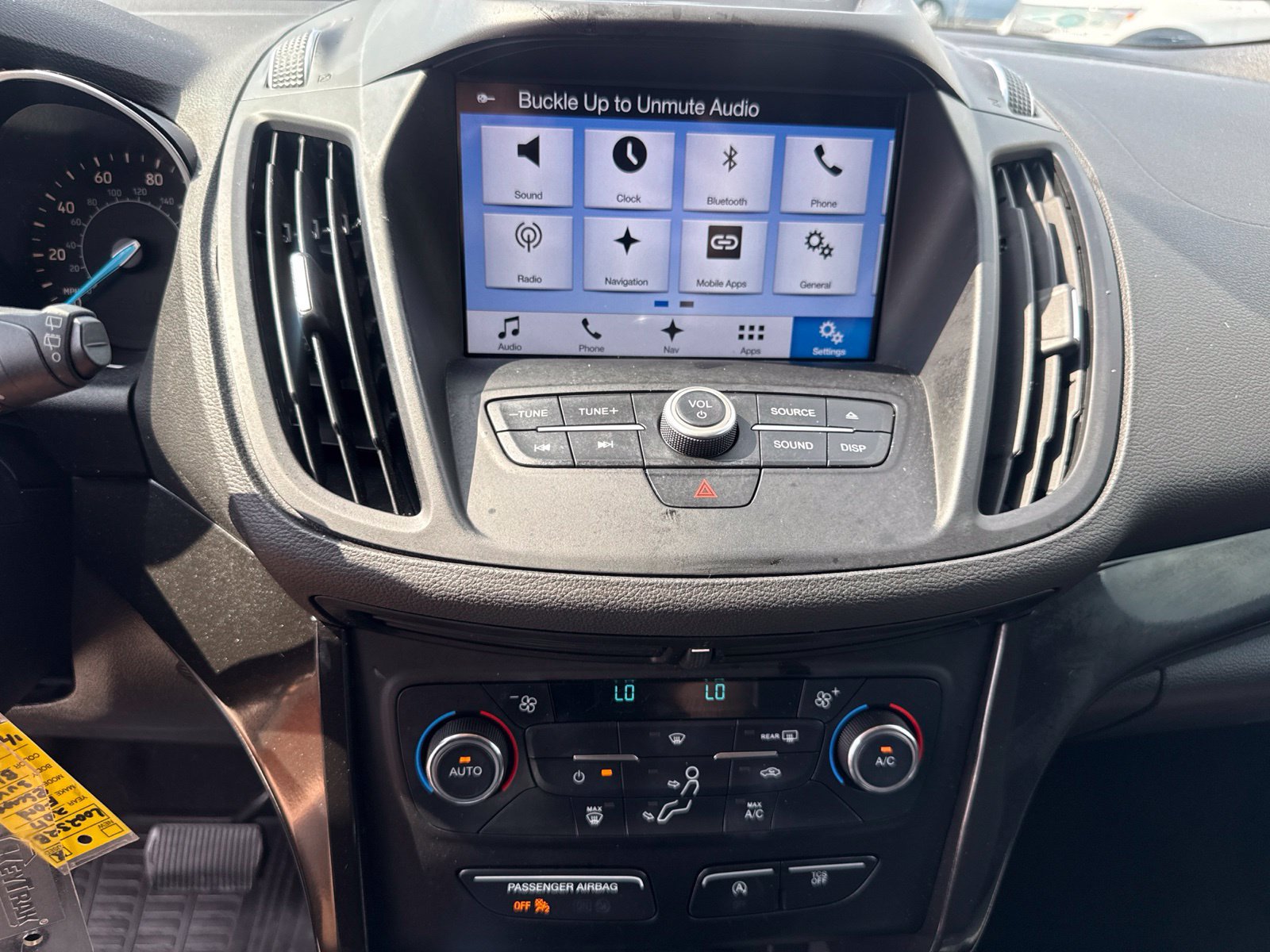 Used 2017 Ford Escape SE w/ Equipment Group 201A FWD image 14