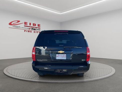 Used 2012 Chevrolet Suburban LT image 5