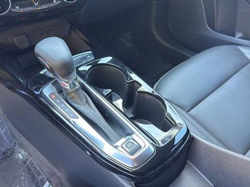 Used 2025 Chevrolet Trax ACTIV FWD image 19