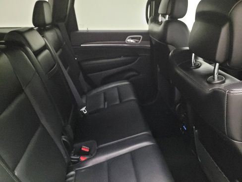 Used 2021 Jeep Grand Cherokee Limited image 19