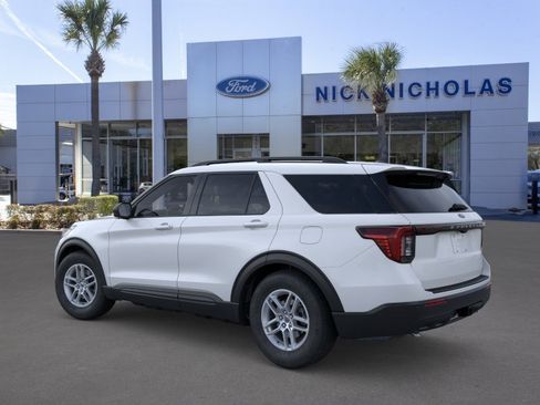 New 2026 Ford Explorer Active RWD image 4
