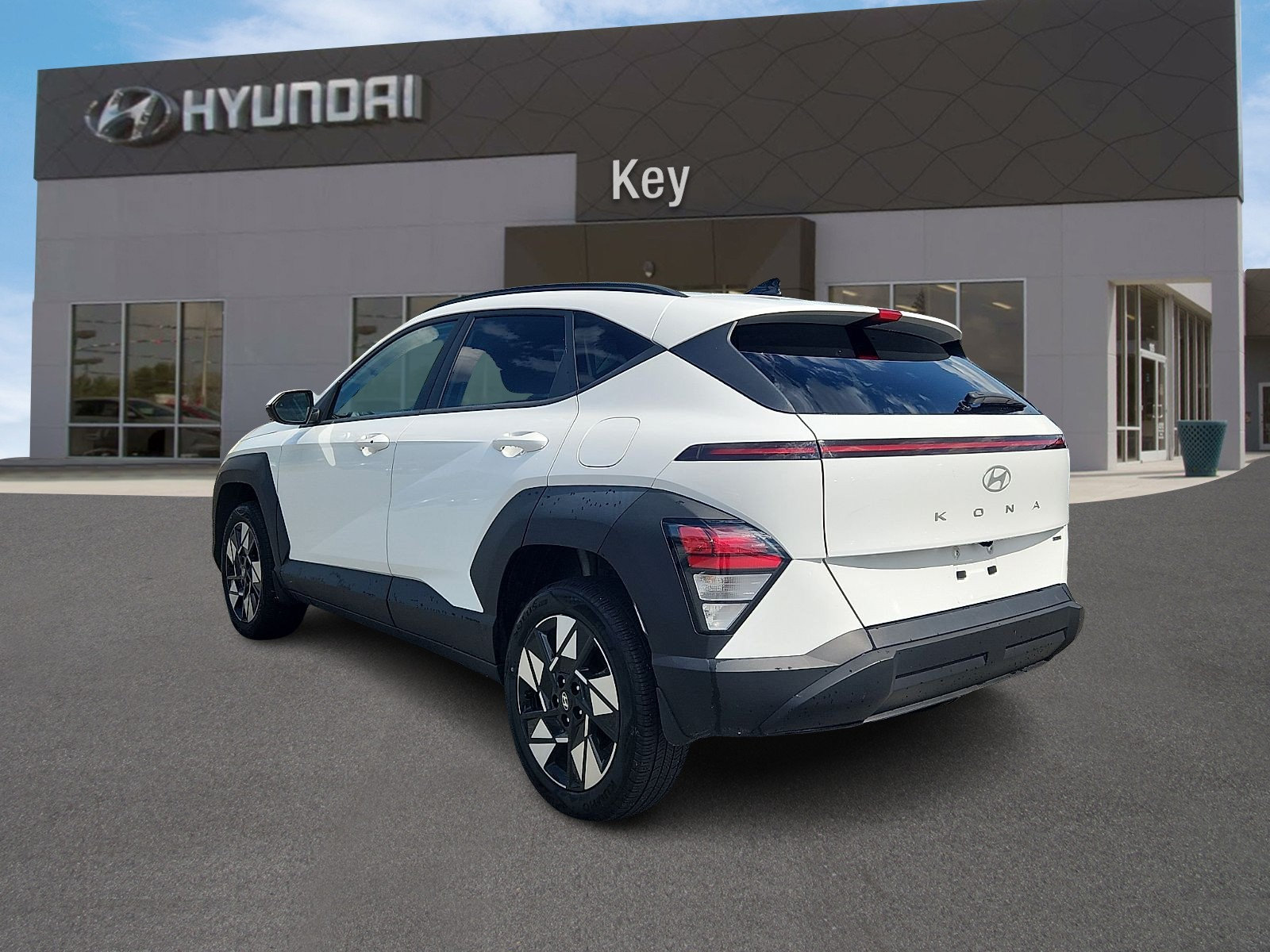Certified 2024 Hyundai Kona SEL AWD/4WD image 4