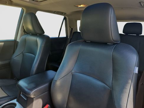 Used 2012 Toyota 4Runner Limited AWD/4WD image 17