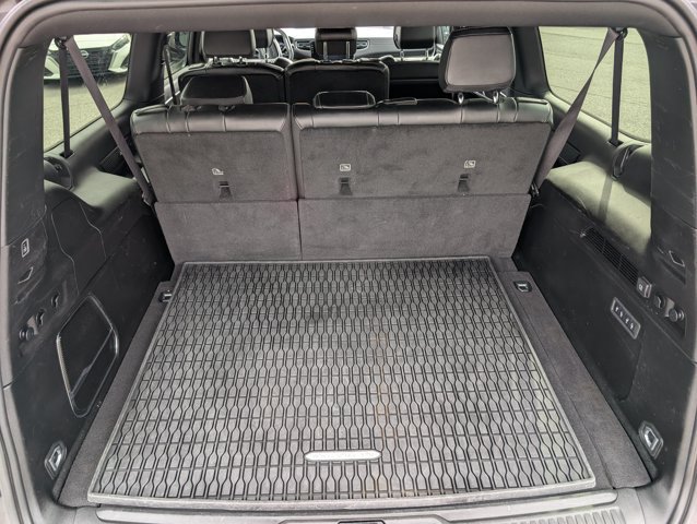 Used 2024 Jeep Wagoneer L Series II w/ Flexible Seating Group RWD image 14