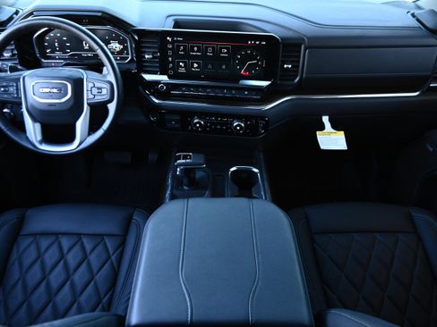 Used 2025 GMC Sierra 1500 Elevation image 15