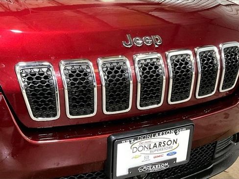 Used 2021 Jeep Cherokee Latitude Lux w/ Comfort/Convenience Group image 10