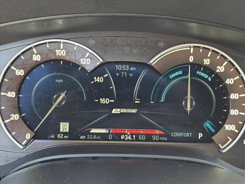 Used 2019 BMW 530e w/ M Sport Package RWD image 11