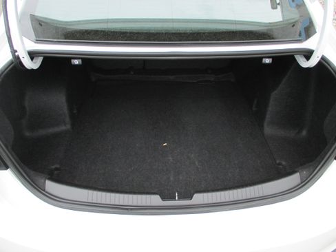 Used 2024 Chevrolet Malibu LT w/ Sport Edition FWD image 10