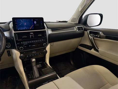 Used 2022 Lexus GX 460 Premium image 25