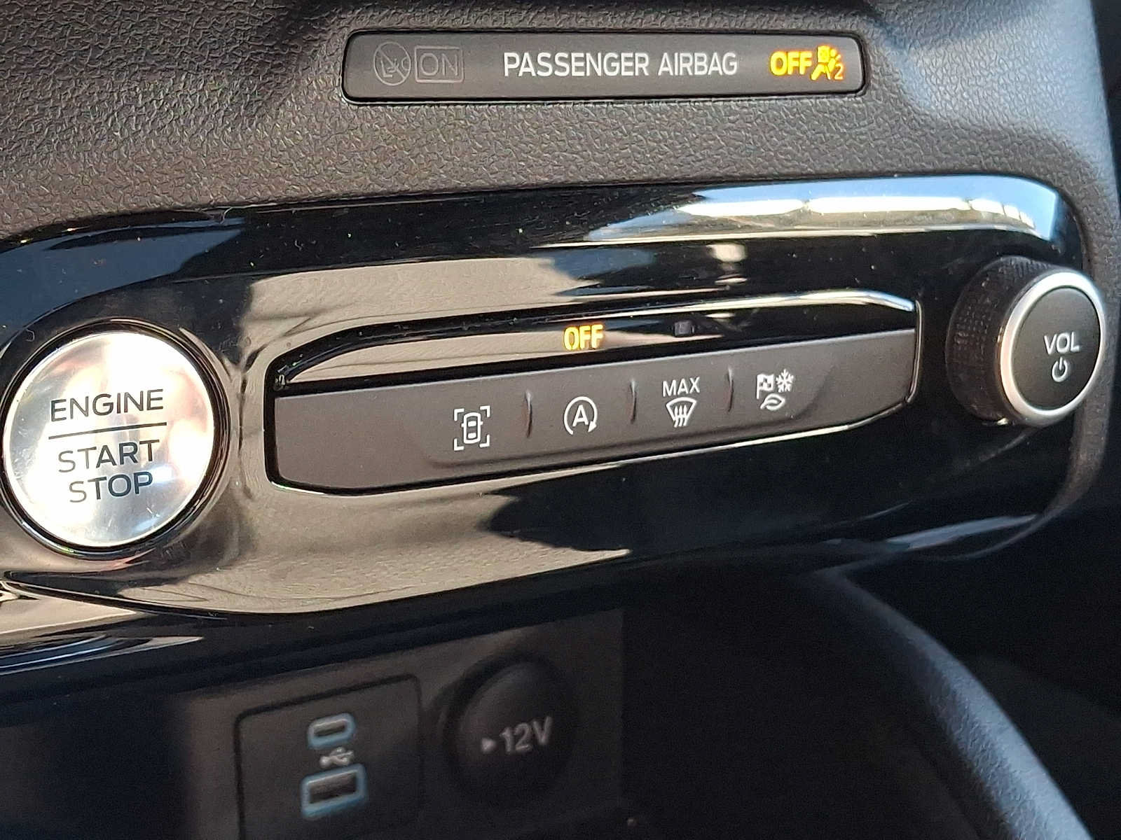 Used 2023 Ford Escape ST-Line w/ Tech Pack #1 AWD/4WD image 21