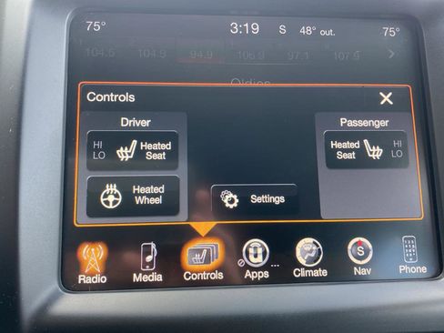 Used 2018 Jeep Cherokee Trailhawk w/ Cold Weather Group image 15