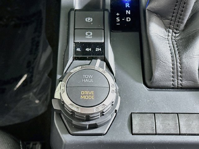 Used 2024 Toyota Tacoma TRD Sport AWD/4WD image 19