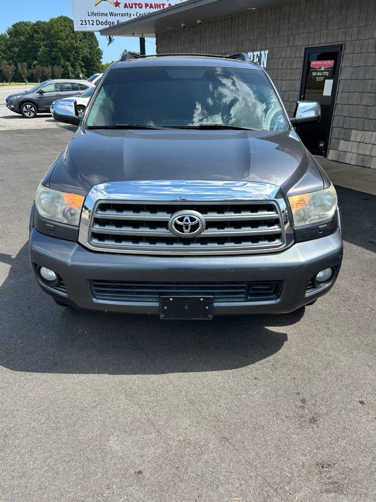 Used 2015 Toyota Sequoia Platinum RWD image 3