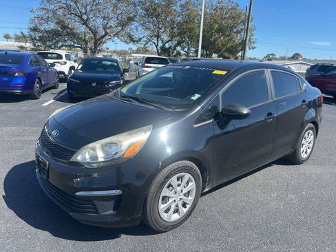 Used 2017 Kia Rio LX w/ Power Package image 3