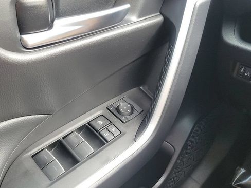 Used 2025 Toyota RAV4 XLE FWD image 19