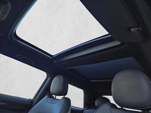 Used 2015 MINI Cooper S image 16