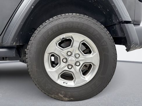 Used 2020 Jeep Wrangler Unlimited Sport image 24