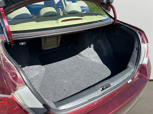 Used 2011 Honda Accord EX image 29