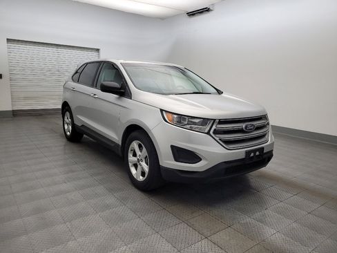 Used 2017 Ford Edge SE FWD image 13