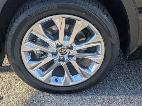 Certified 2022 Toyota Highlander Limited image 10