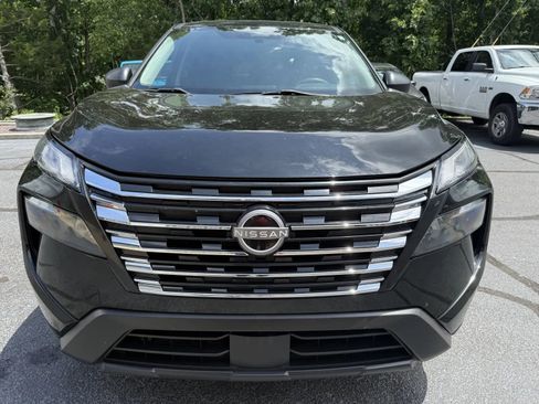 Used 2024 Nissan Rogue S AWD/4WD image 6