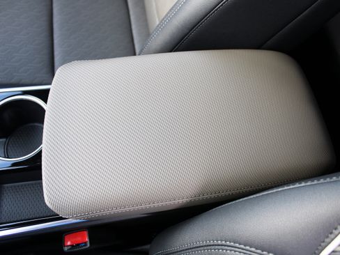 New 2026 Chevrolet Equinox LT w/ Convenience Package II image 36