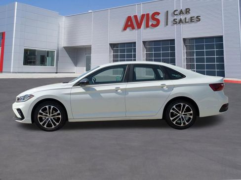 Used 2025 Volkswagen Jetta Sport FWD image 10