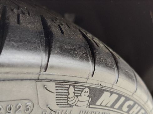 Used 2023 Chevrolet Corvette Stingray Preferred Conv w/ Stealth Interior Trim Package image 12