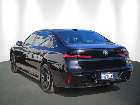 Used 2026 BMW 750e xDrive w/ Premium Package AWD/4WD image 4