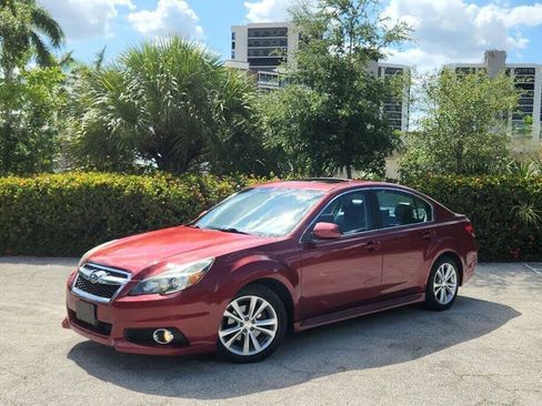 Used 2013 Subaru Legacy 2.5i Premium AWD/4WD image 2