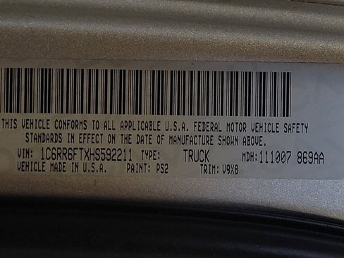 Used 2017 RAM 1500 Express image 33