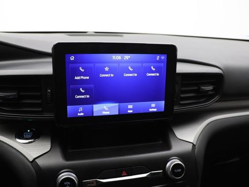 Used 2020 Ford Explorer XLT image 23