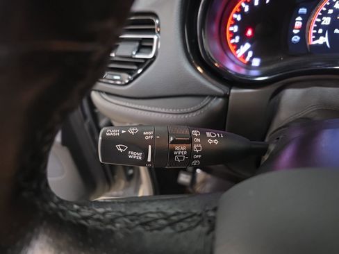 Used 2021 Dodge Durango SXT image 17