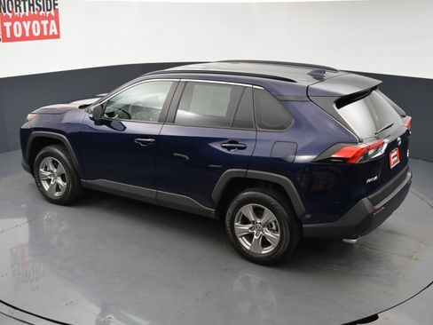Used 2024 Toyota RAV4 XLE AWD/4WD image 18
