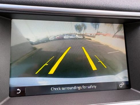 Used 2017 Land Rover Range Rover Evoque SE image 22