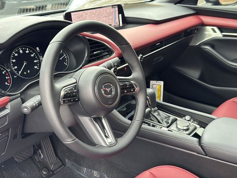 New 2026 MAZDA MAZDA3 Hatchback w/Premium Plus Pkg image 19