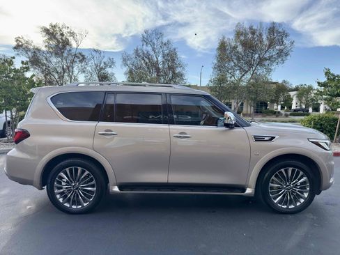 Used 2019 INFINITI QX80 Luxe w/ 22" Wheel Package AWD/4WD image 12