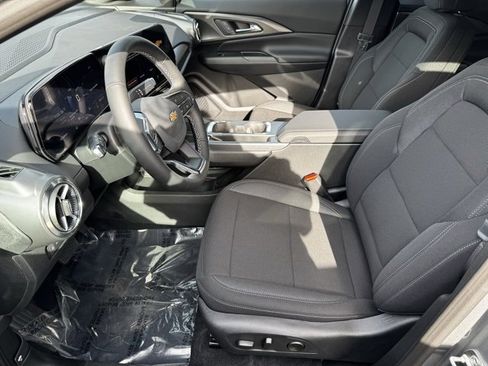 New 2026 Chevrolet Equinox EV LT image 5