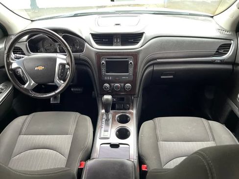 Used 2017 Chevrolet Traverse LT FWD image 35