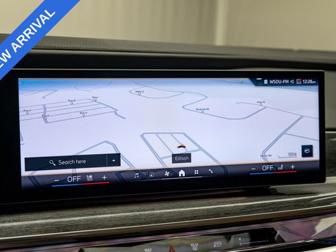 Used 2023 BMW 740i RWD image 28