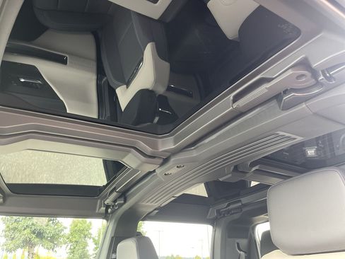 New 2026 GMC Hummer EV 4x4 Crew Cab image 52