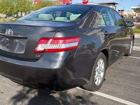 Used 2011 Toyota Camry LE w/ LE Extra-Value Pkg FWD image 5