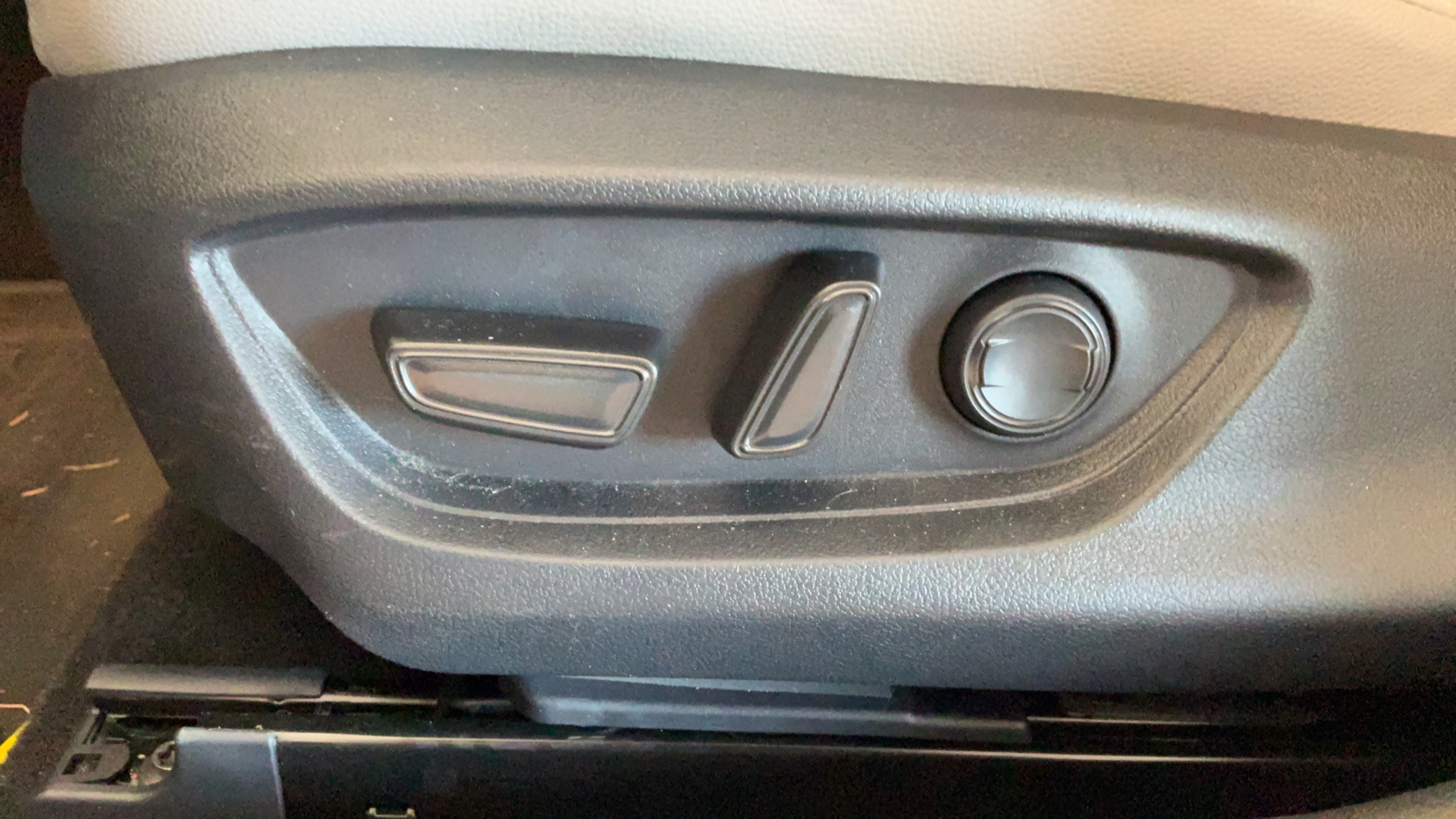 Used 2026 Toyota Camry LE FWD image 25
