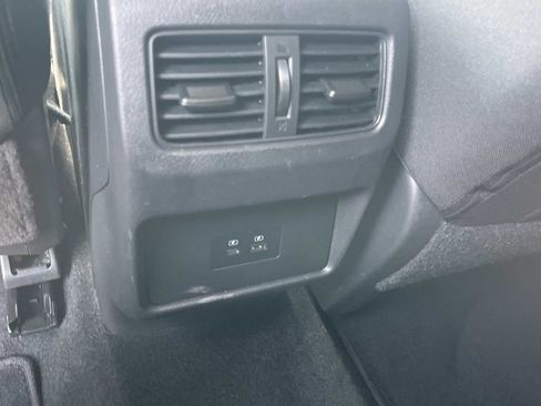 Used 2022 Nissan Rogue SV FWD image 20