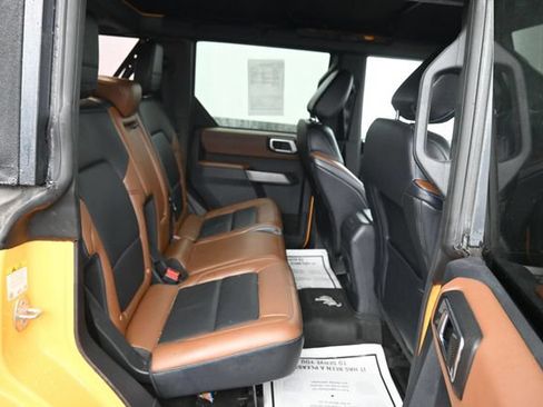 Used 2022 Ford Bronco Outer Banks w/ Sasquatch Package AWD/4WD image 7