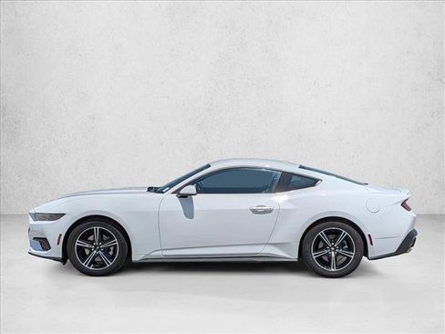 Used 2025 Ford Mustang Premium RWD image 8