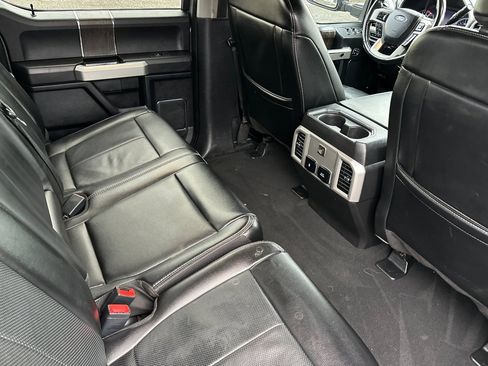 Used 2021 Ford F250 Lariat w/ Chrome Package image 17