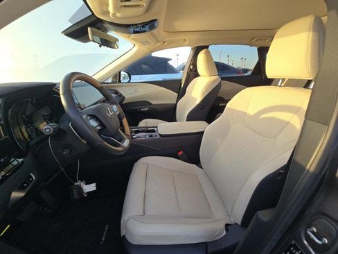 Used 2025 Lexus RX 450h 450h+ Luxury w/ Convenience Package image 3