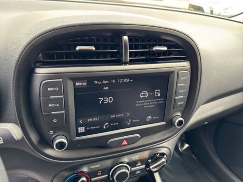 Used 2025 Kia Soul LX w/ LX Technology Package image 20